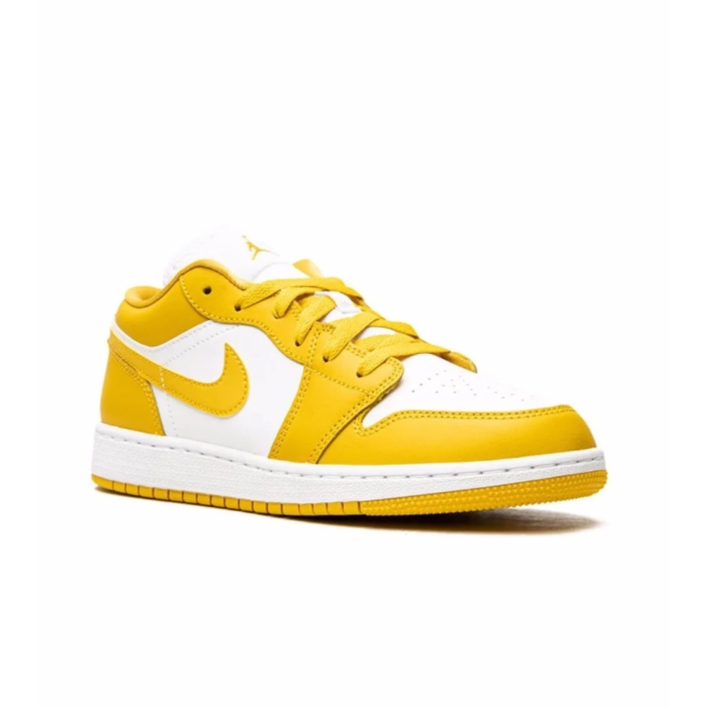 Jordan 1 Low White Pollen (gs) Size 6
